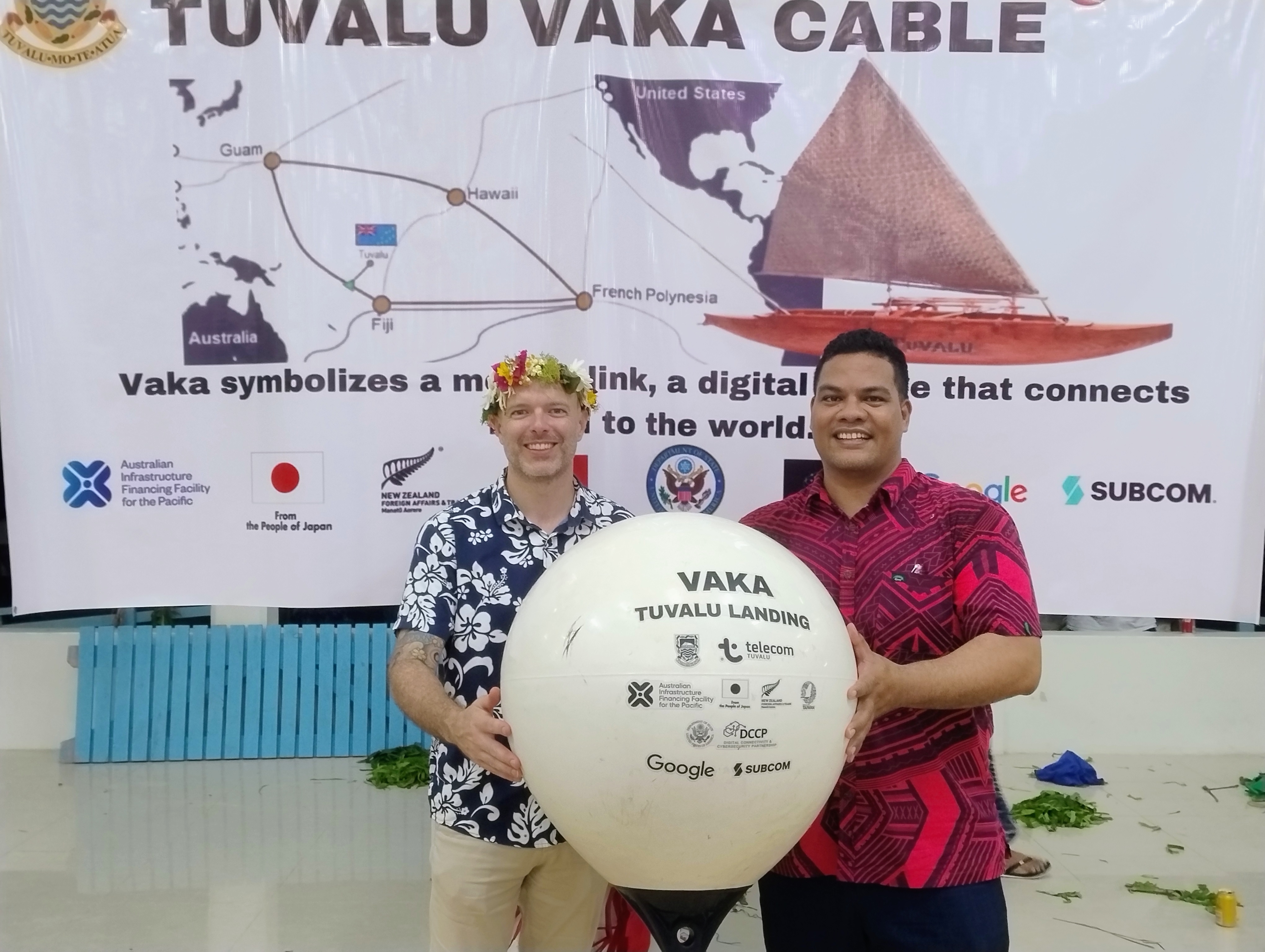 Australia’s High Commissioner to Tuvalu, Brenton Garlick, with the Hon. Simon Kofe MP, Minister of Transport, Energy, Communication and Innovation, at the Golden Buoy ceremony marking the landing of the Tuvalu Vaka cable.